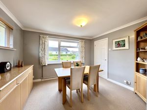 Dining Room- click for photo gallery